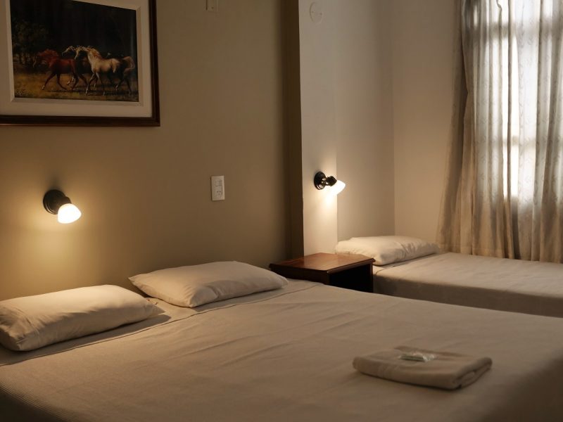 Habitación Triple Paseo Güemes Hotel